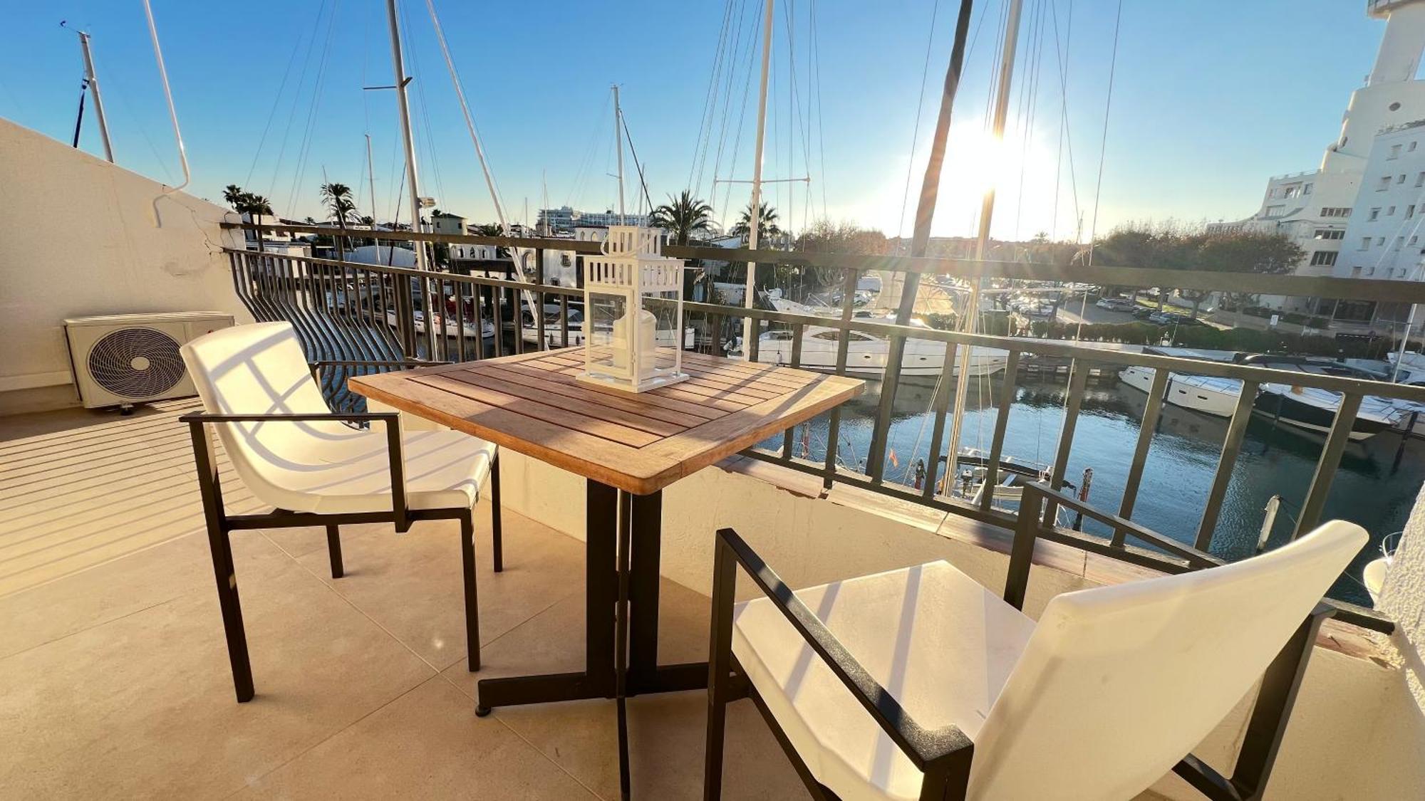 Estudio Frente Al Canal Con Terraza Empuriabrava Dış mekan fotoğraf