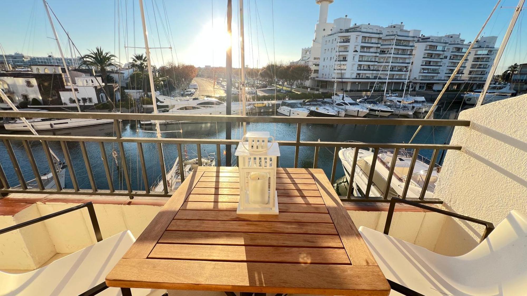 Estudio Frente Al Canal Con Terraza Empuriabrava Dış mekan fotoğraf