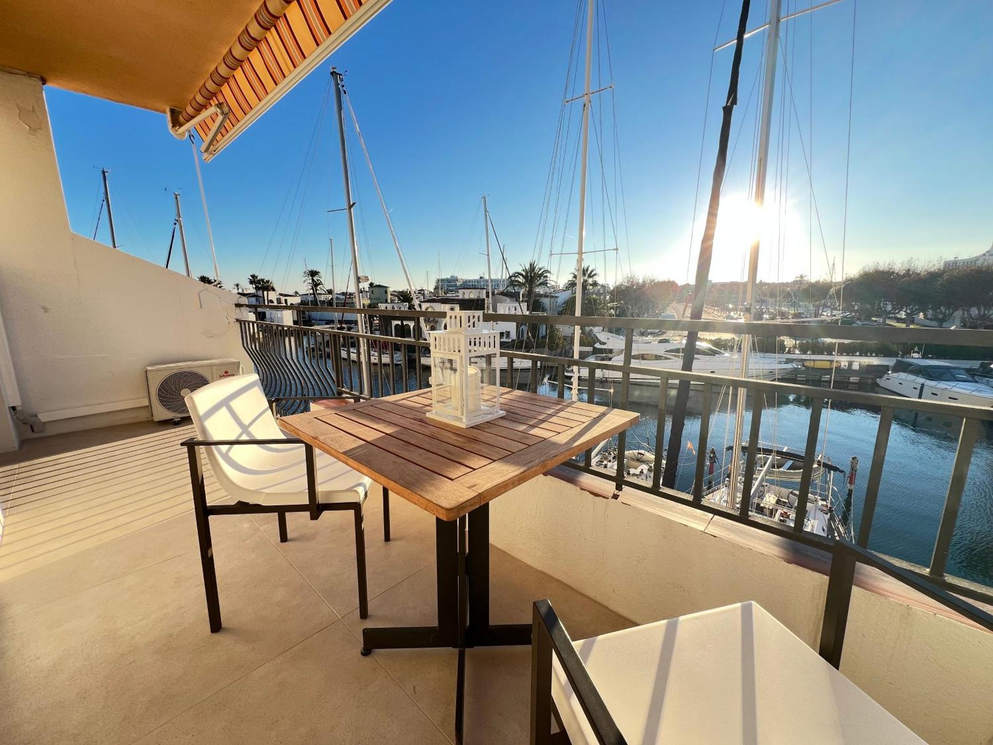 Estudio Frente Al Canal Con Terraza Empuriabrava Dış mekan fotoğraf