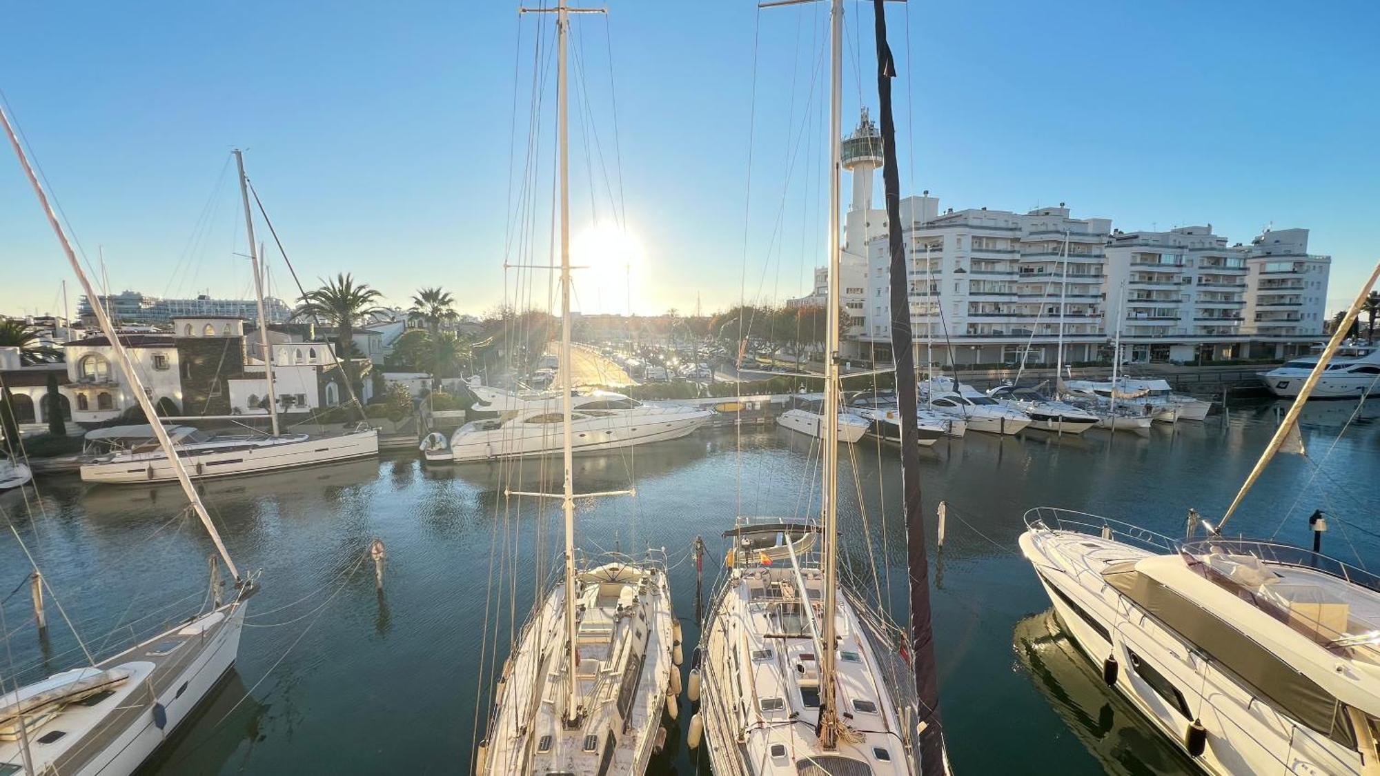 Estudio Frente Al Canal Con Terraza Empuriabrava Dış mekan fotoğraf
